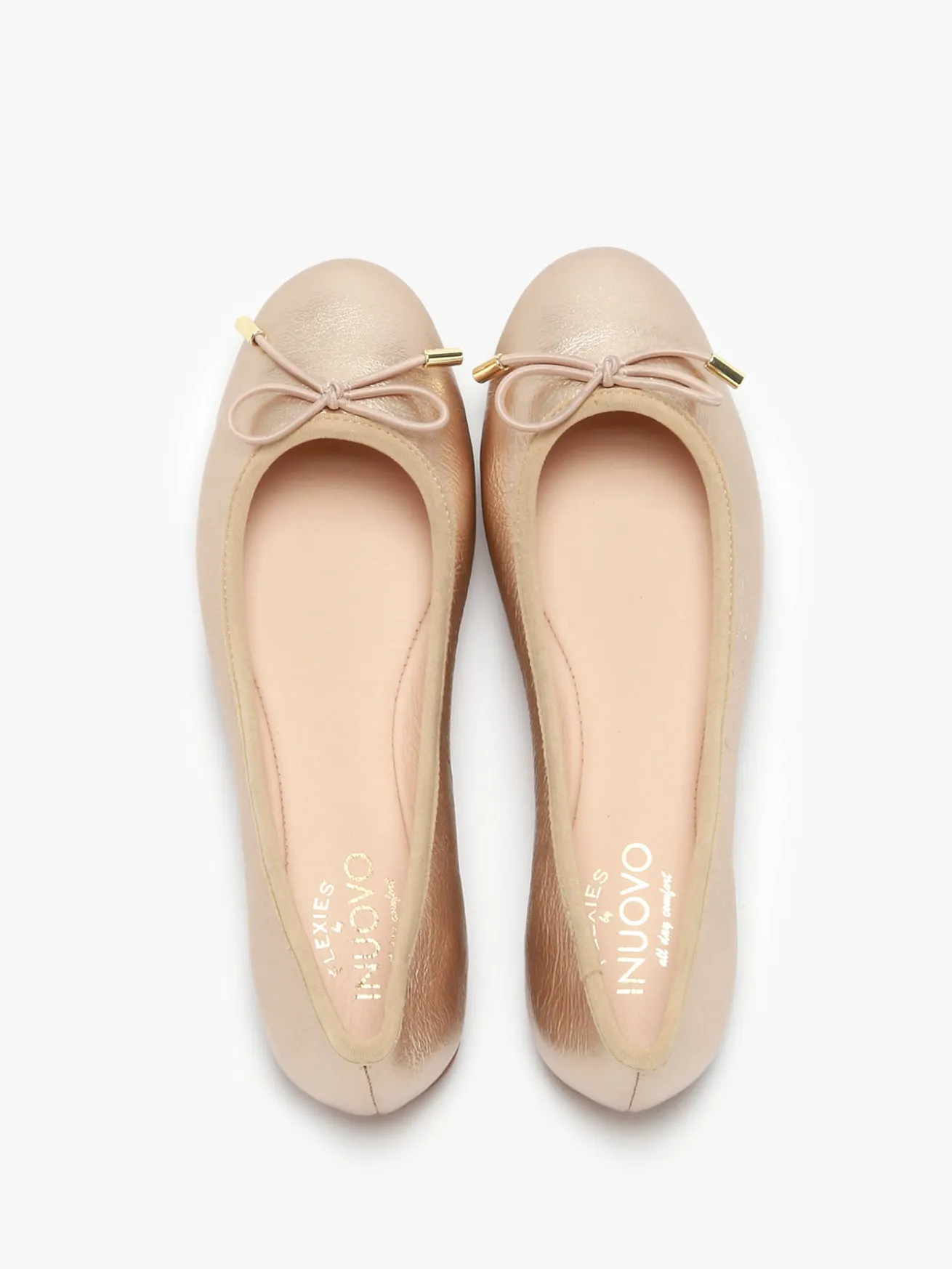 Ballerines en cuir INUOVO