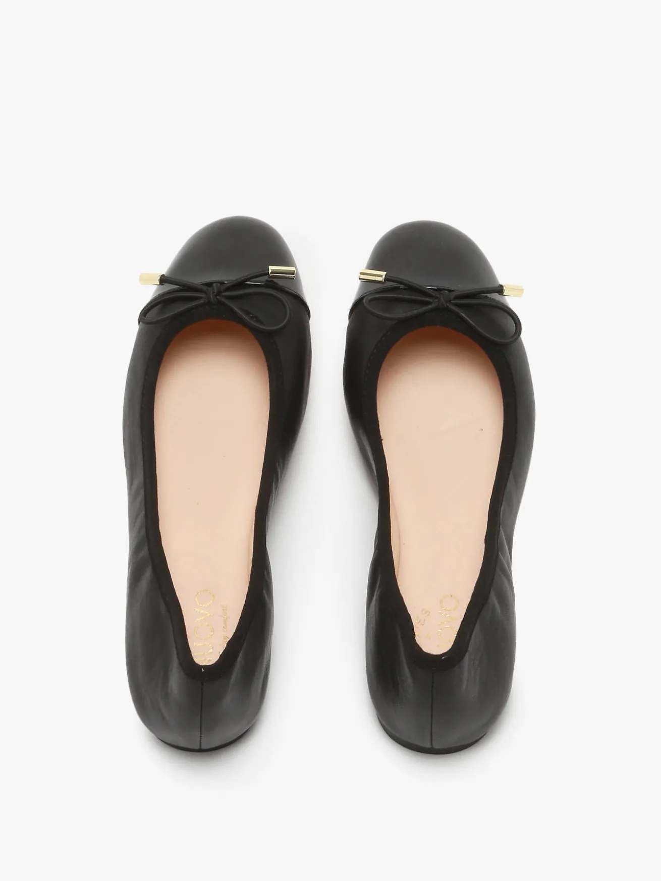 Ballerines en cuir INUOVO