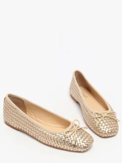 Ballerines en cuir INUOVO