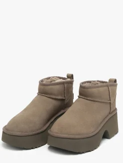 Boots Classic Ultra Mini semelle compensée en cuir UGG