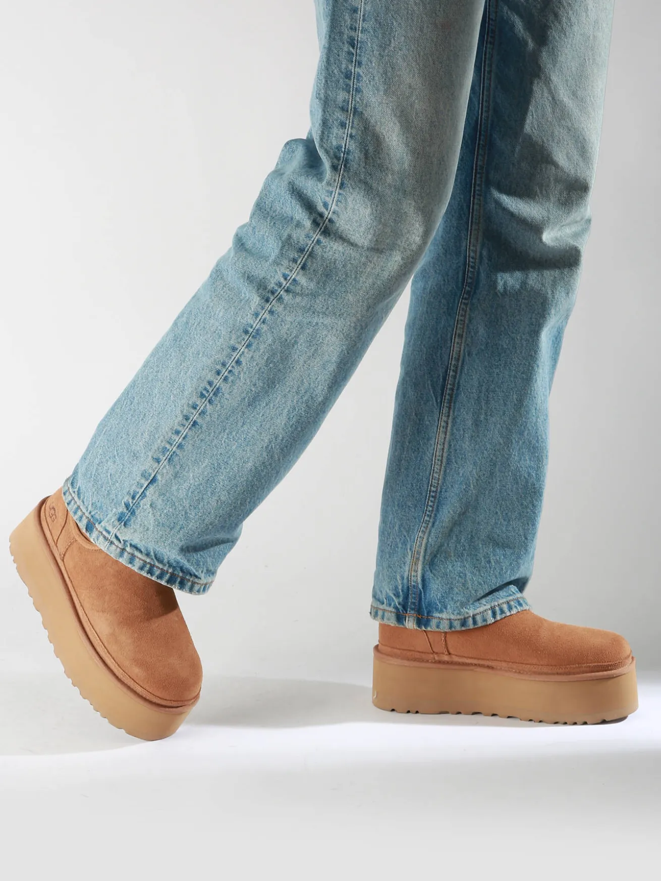 Boots Neumel Platform Chelsea en cuir UGG