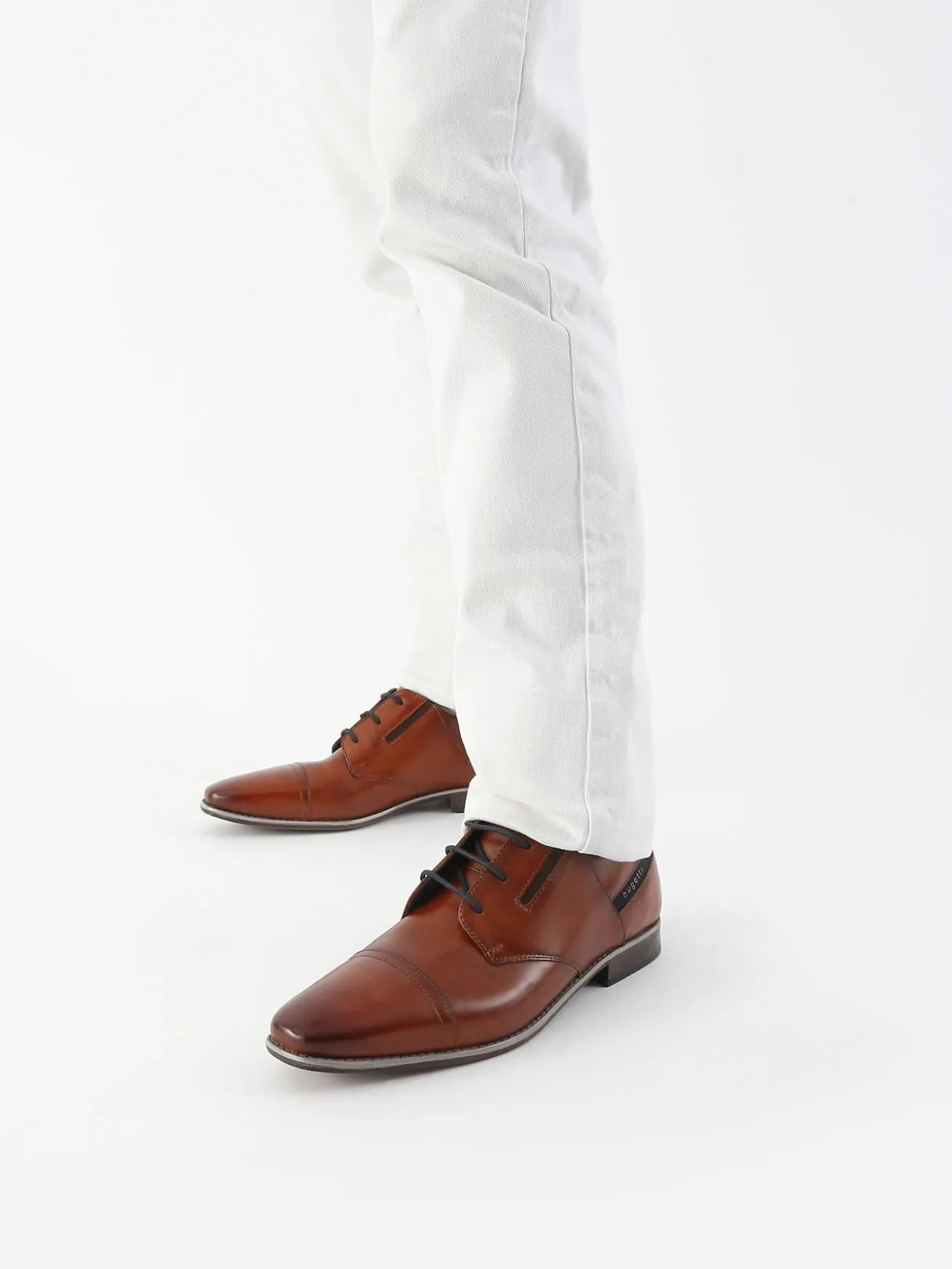 Chaussures de ville Armo en cuir BUGATTI