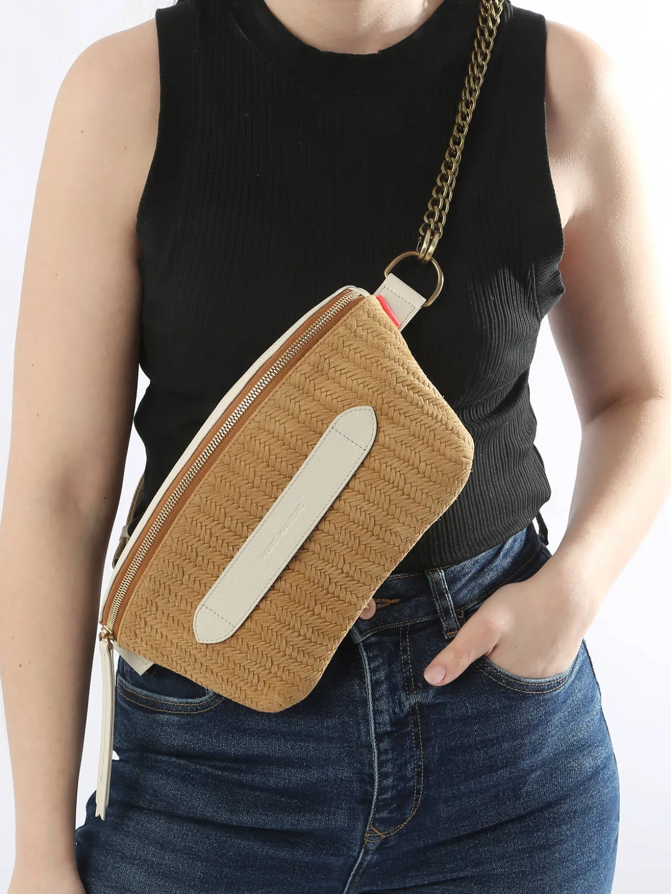 Sac ceinture Neufmille cuir daim façon tressé MARIE MARTENS