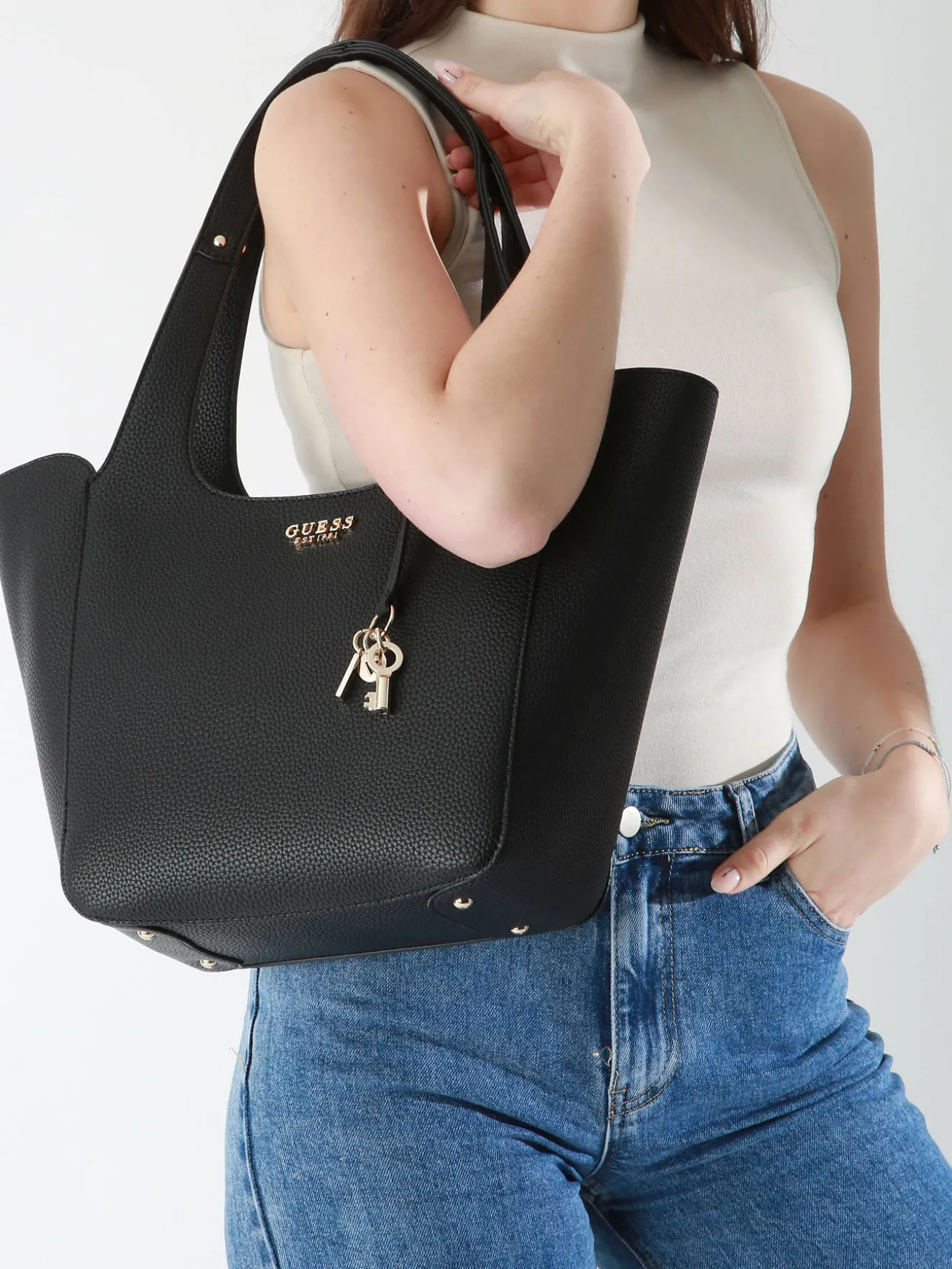 sac porté épaule Anadela GUESS