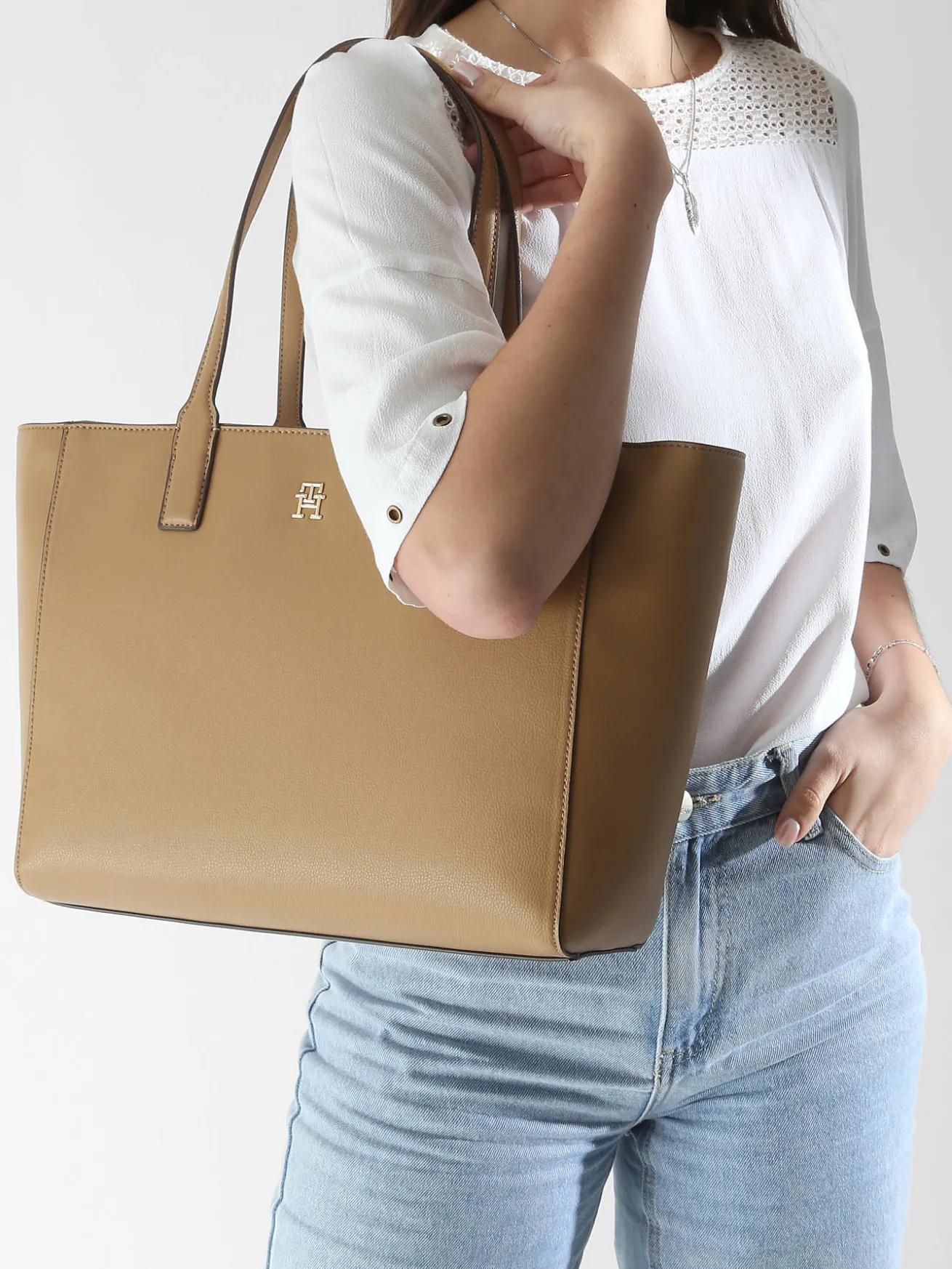 sac porté épaule Th soft TOMMY HILFIGER